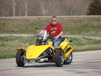 My friend Dean tries out the MC 95 in a parking lot